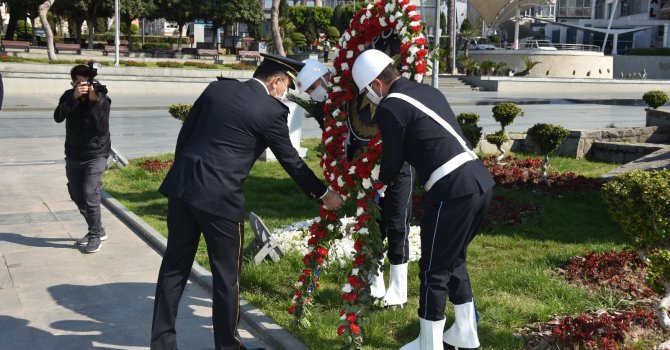Emniyet Teşkilatı’nın Kuruluşunun 175’nci Yıldönümü Münasebetiyle Çelenk Sunma Töreni Düzenlendi