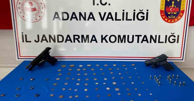 Adana’da 8’i gümüş yüzük 104 adet tarihi eser ele geçirildi