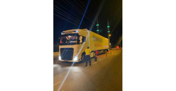 Burdur’da trafik denetimlerinde 18 araca ceza uygulandı