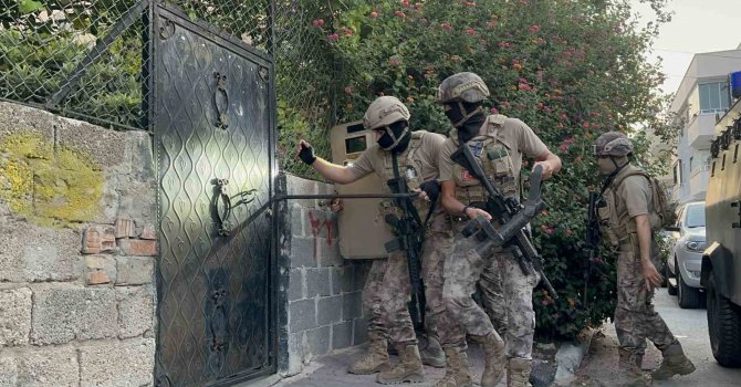 Mersin’de uyuşturucu satıcılarına şafak operasyonu: 30 gözaltı kararı