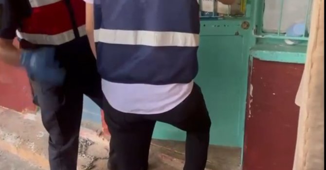 Jandarmadan ’çat’ kapı uyuşturucu operasyonu: 68,2 kilogram eroin ele geçirildi