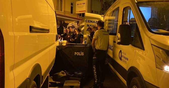 Annesini ziyaretten dönerken minibüsün altında kalan kadın hayatını kaybetti