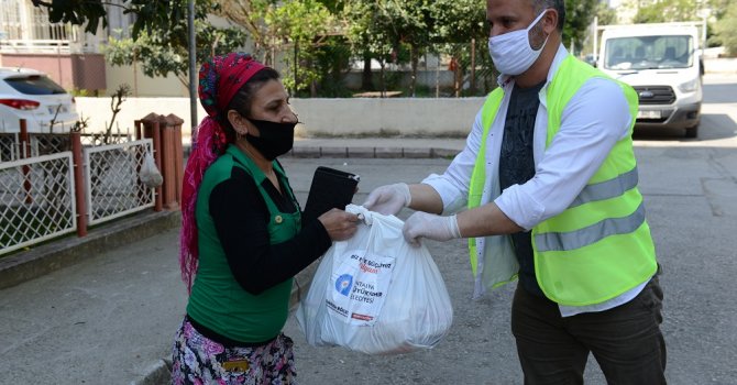 Büyükşehir ihtiyaç sahiplerinin yanında