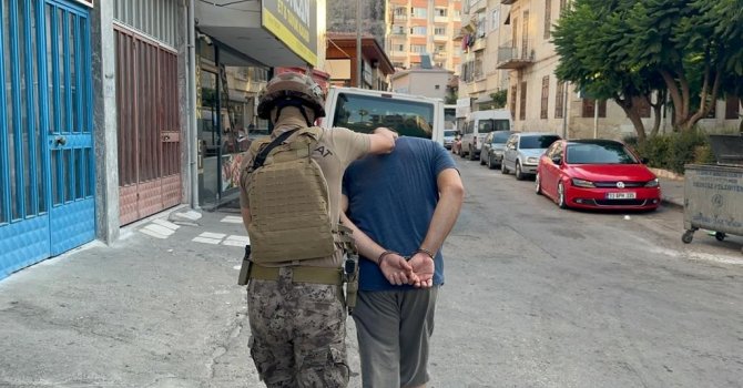 Mersin’de DEAŞ’a şafak operasyonu: 5 gözaltı