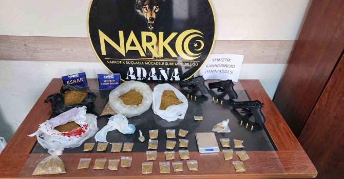 Torbacılardan 1 kilo 590 gram bonzai ele geçirildi, 2’si tutuklandı