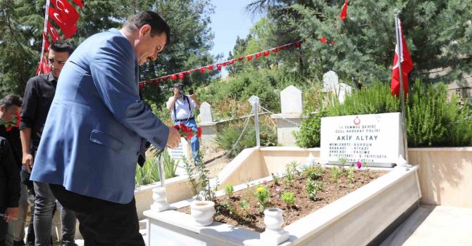 Burdur’da 15 Temmuz şehidi mezarı başında anıldı