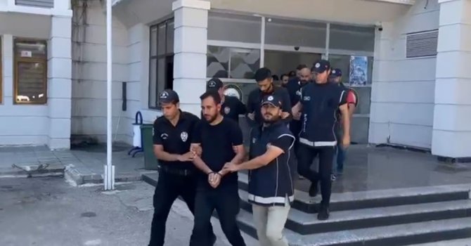 Mersin’de göçmen kaçakçısı 6 şüpheli tutuklandı