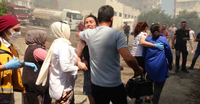 Alevlerin sardığı 5 katlı binada can pazarı