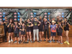 Nildeniz, Kadınlar Kafes Dövüşü’nde Türkiye şampiyonu oldu