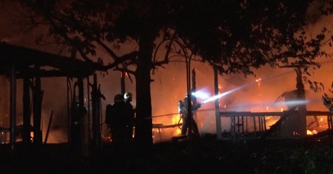 Antalya’da korkutan kafe yangını