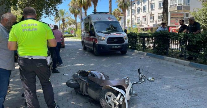 Devrilen motosikletten düşüp kafasını beton zemine çarptı