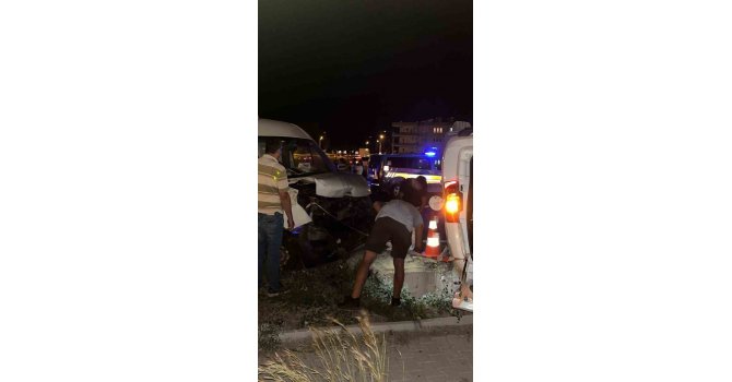 Alkollü sürücünün karıştığı kazada 2 kişi yaralandı