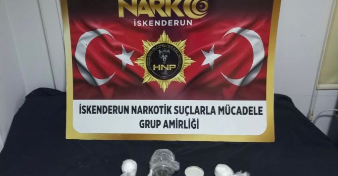 İskenderun’da şüpheli şahsın üzerinden 480 gram metanfetamin çıktı