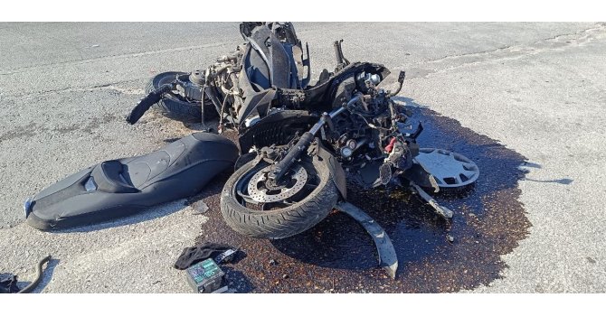 Mersin’de feci kaza: 2 genç hayatını kaybetti