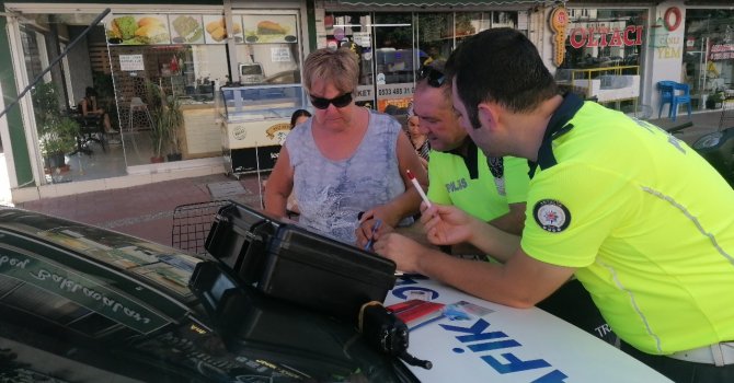 Motosiklet kazası Alman kadını ağlattı