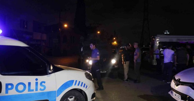 Adana’da parkta silahlı saldırı: 2 yaralı