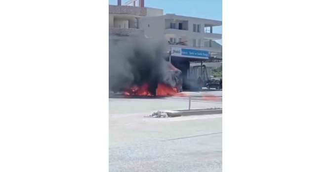 Samandağ’da korkutan araç yangını