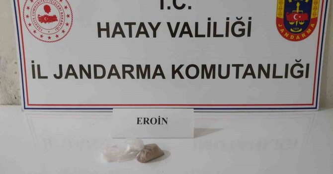 Hatay’da jandarma uyuşturucu tacirlerine göz açtırmıyor