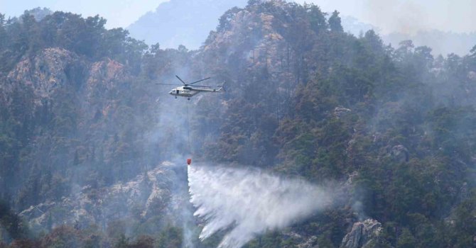 Antalya Kemer’deki orman yangını 4. gününde devam ediyor