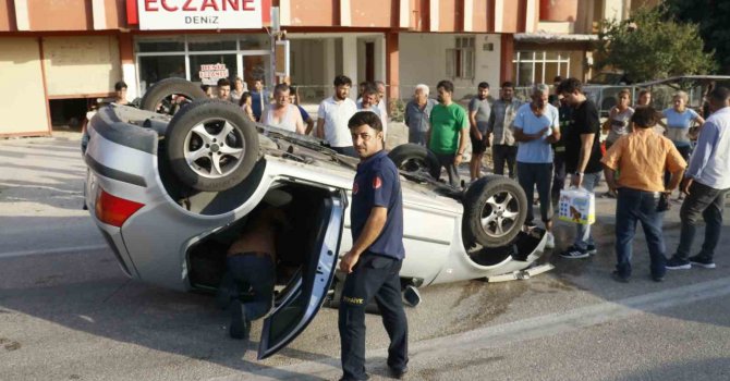Otomobiliyle takla attı, burnu kanamadan aracından çıktı