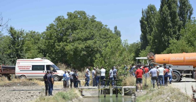 Burdur’da kaybolan 7 yaşındaki çocuğu aramak için su kanalında çalışma başlatıldı