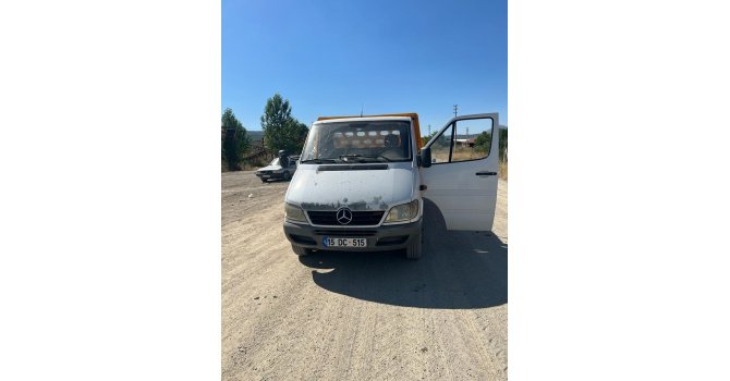 Kamyonetin kapısını açarak düşen 3 yaşındaki çocuk hayatını kaybetti