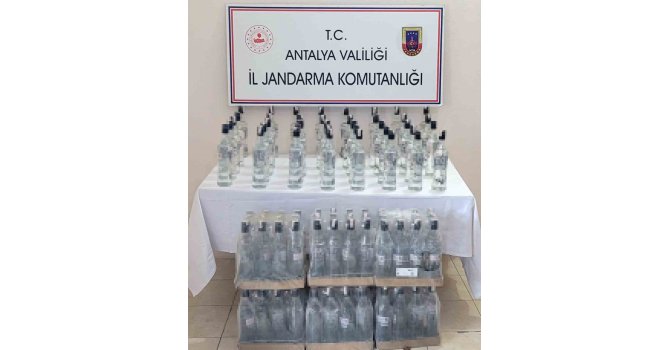 Kemer’de jandarmadan kaçak içki operasyonu