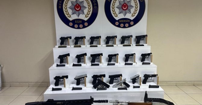 Mersin’de 7 ayda bin 220 adet tabanca ele geçirildi