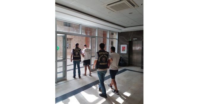 Banka görevlisi dolandırıcılığı tutmadı