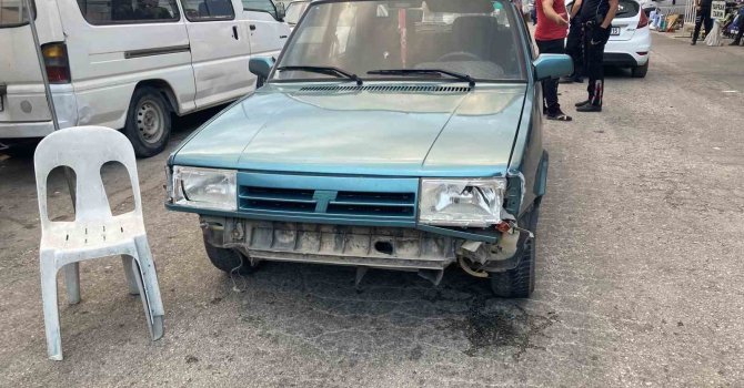 Eşini başkasıyla görünce şoföre saldırdı, 3 aracın kaza yapmasına neden oldu