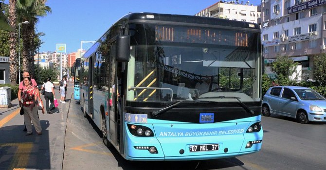 3 günlük sokağa çıkma yasağında çalışanlar için 17 hat seferde olacak