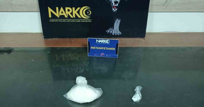 Uyuşturucu sattığı öne sürülen iki kişiden biri tutuklandı