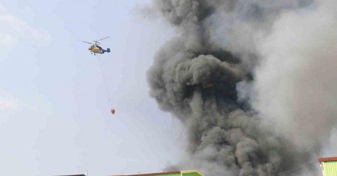 Adana Valisi Elban: “Yangına müdahale sürüyor, diğer yerlere sıçrama ihtimali azaldı”