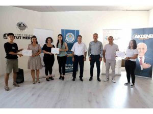 Akdenizli gençlerin sertifika heyecanı