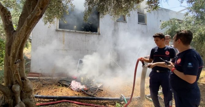 Yangında evi küle döndü, “Mal her zaman alınır can alınmaz” dedi