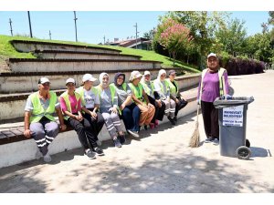 Manavgat’ın sokaklarına kadın eli değdi