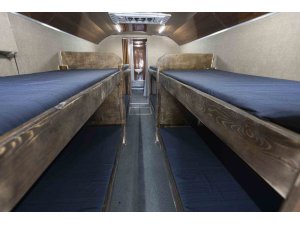 Atıl araçlar, mobil yaşam otobüsüne dönüştürülüyor