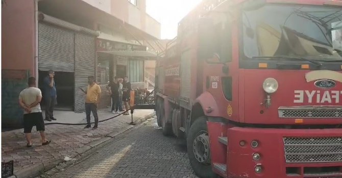 Osmaniye’de 2 katlı evde yangın