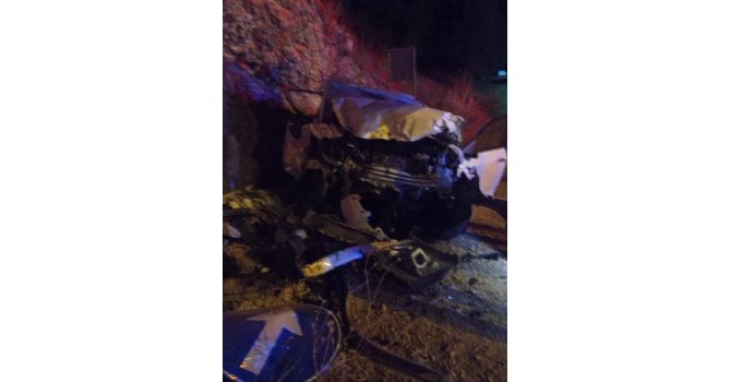 Burdur’da otomobil kayalıklara çarptı: 1 ölü