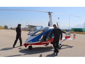 Antalya’da ormanlık alanlar gyrocopter ile havadan denetlendi