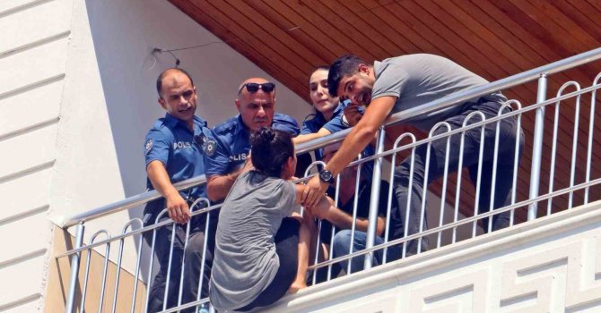 Babasından daire talebi reddedilen genç kadın çılgına döndü