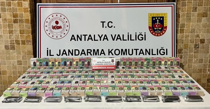 Antalya’da kaçak 287 elektronik sigara ele geçirildi