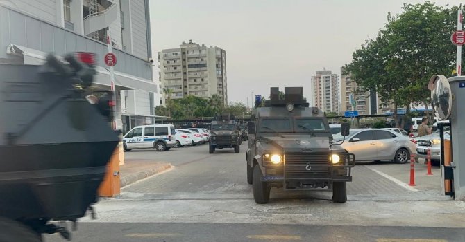 Mersin’de FETÖ’ye operasyon: 9 gözaltı kararı