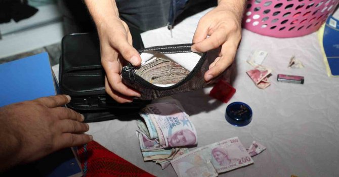 Mersin’de tefecilere operasyon: 2 gözaltı