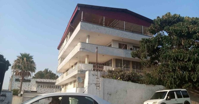 Kendini avukat olarak tanıtan kişiyi bıçakla öldürdü, ağaçlık alana kaçıp tabancayla intihar etti