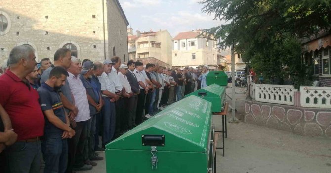 Katliam yapan dünür tutuklandı, 3’ü kardeş 4 kişi yan yana toprağa verildi