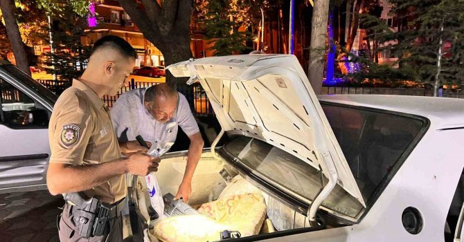 Burdur’da polisin ’dur’ ihtarına uymayan araçtan uyuşturucu madde çıktı