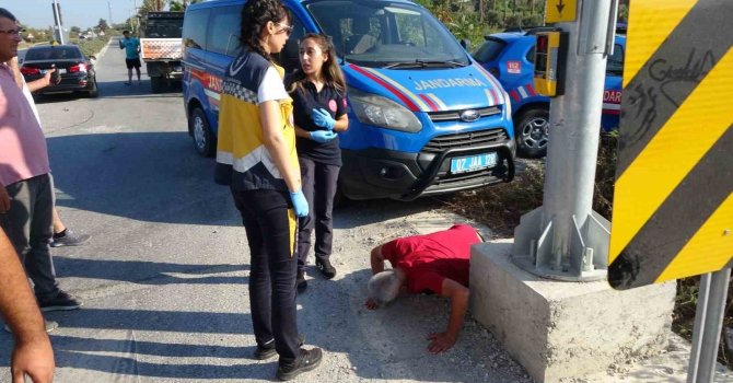 Kaza yapan alkollü sürücü jandarma ve sağlıkçıları canından bezdirdi