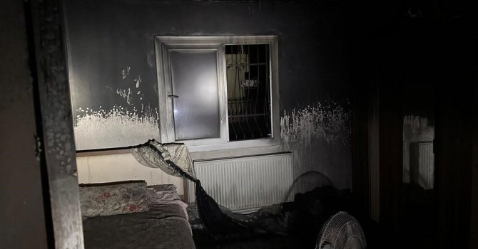 Erzin’de ikamet yangını korkuttu