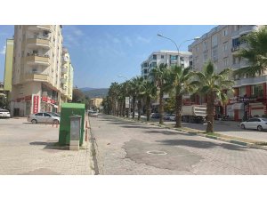 Osmaniye’de termometreler 49 dereceyi gösterdi, caddeler boş kaldı